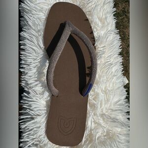 Rothy’s The Flip Flop in Shimmery Shell